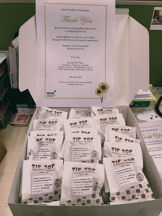 1 Tip Top curry puffs hand delivered to frontliners at various NUHS facilities.
