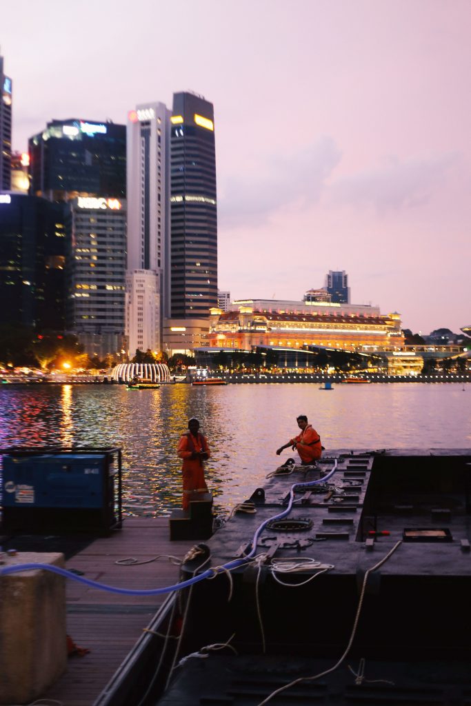 marisse-caine-singapore-marina-bay-sands-construction-workers-sunset