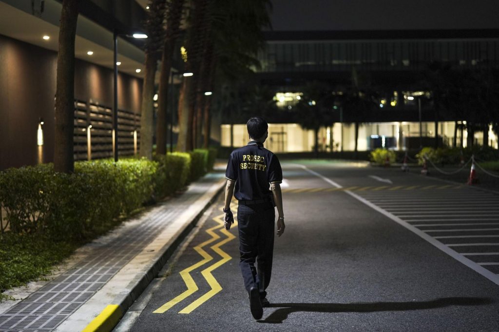 Rice-Media-quit-office-job-without-plan-found-calling-security-supervisor-3